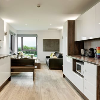 En Suite - Image 9